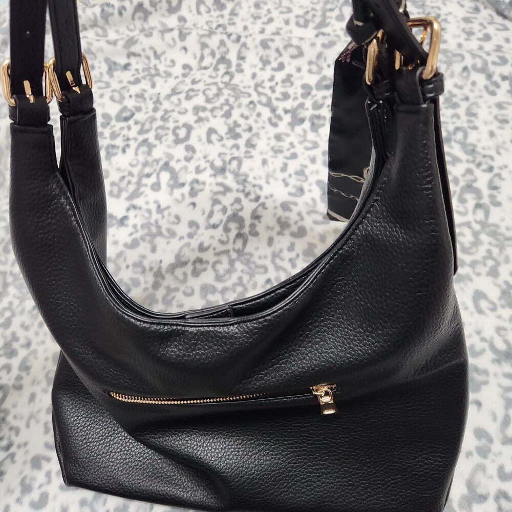 tote bags Size 15x10x5 Black Shoulder bag.   New - Picture 14 of 15